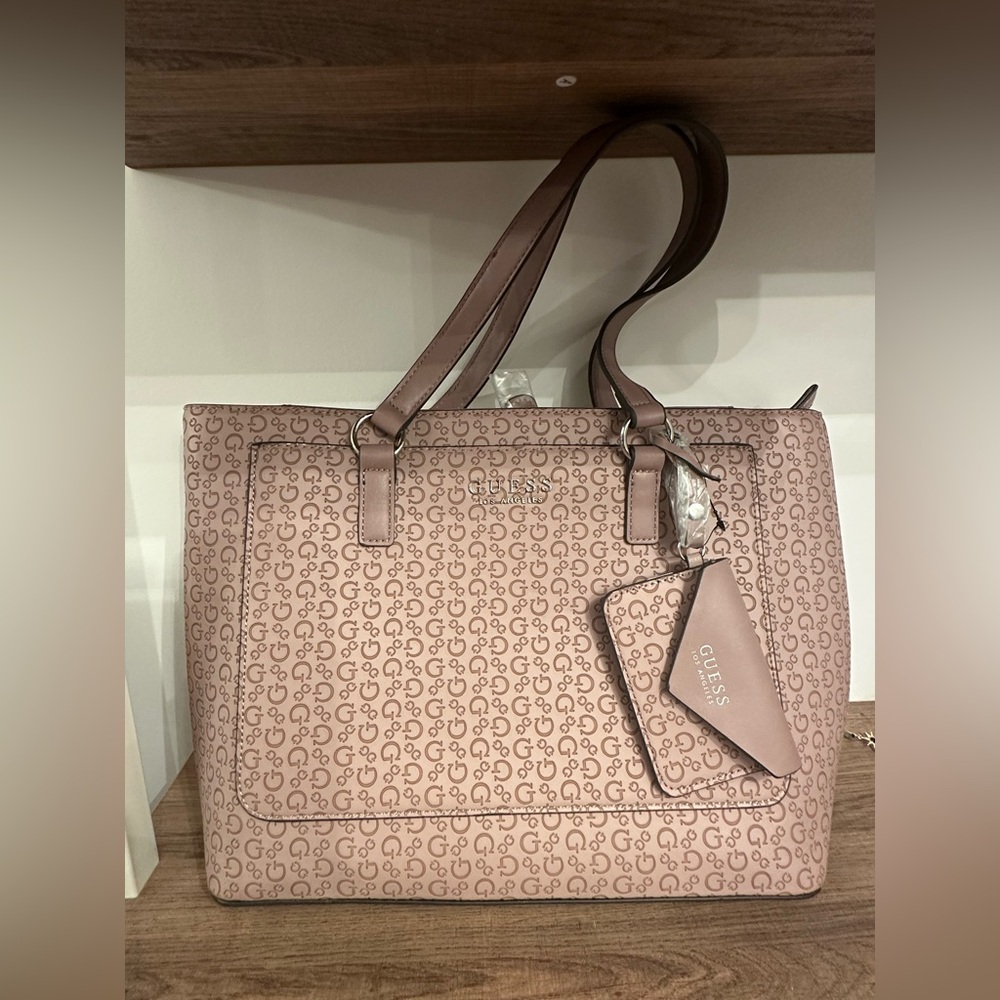 ****NOT FOR SALE****New With Tags Guess Purse